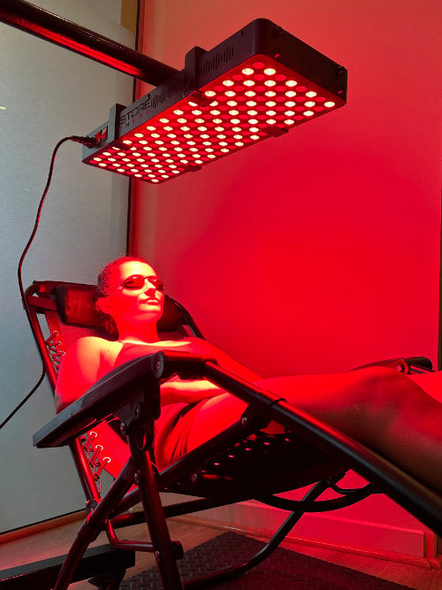 THE BENEFITS OF RED LIGHT THERAPY FOR SPORTS RECOVERY AND PERFORMANCE